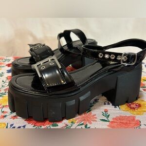 So Me Black Platform Buckle Sandals